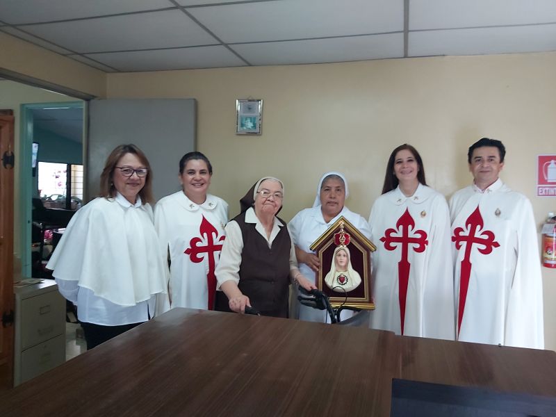 La Virgen Visita Hospital Divina Providencia San Salvador Heraldossv 2557